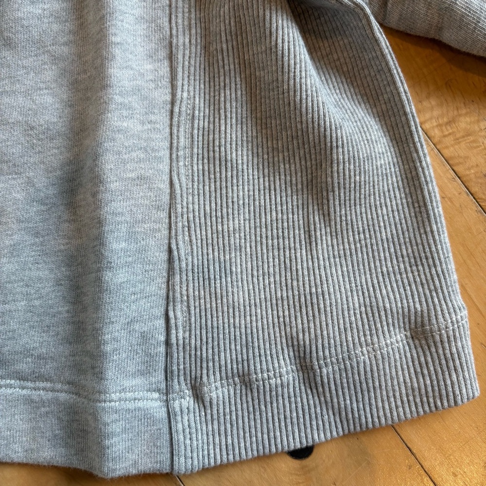 AERIE Seams Right Cropped Short Sleeve Sweatshirt Scoop Neck Grey Soft Size XL - Picture 6 of 7
